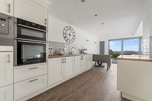 Photo 25- click for photo gallery